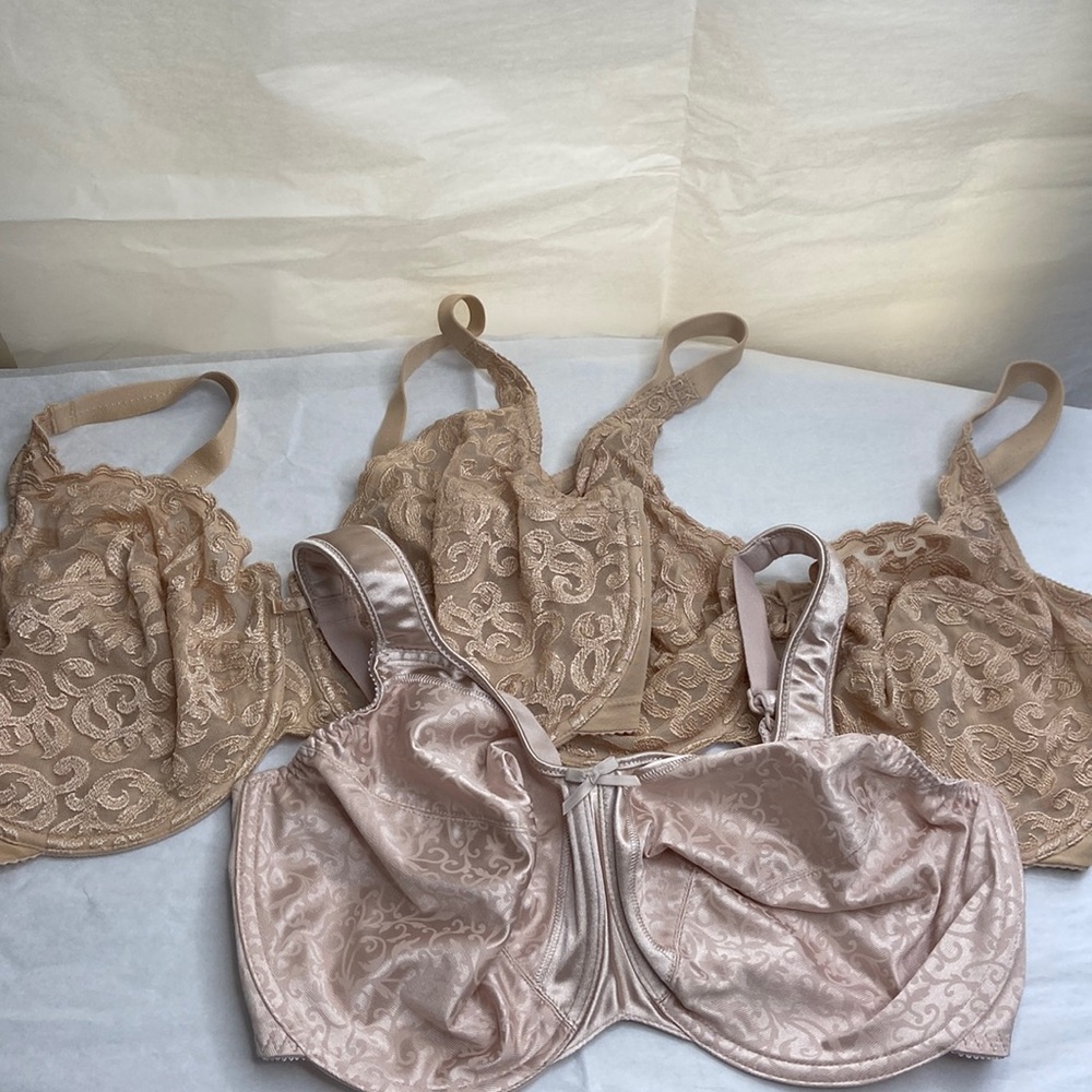3 Size 38DDD underwire bras in excellent condition one Bali and two Wacoal brand
